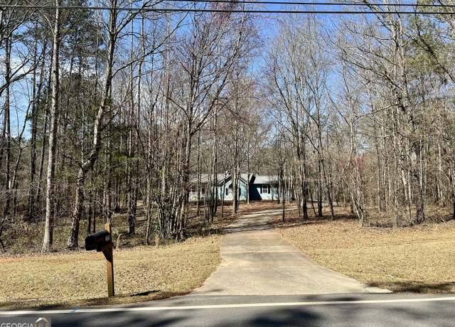 Property at 2395 Peeksville Rd, Locust Grove, GA 30248, 3 beds, 2 baths