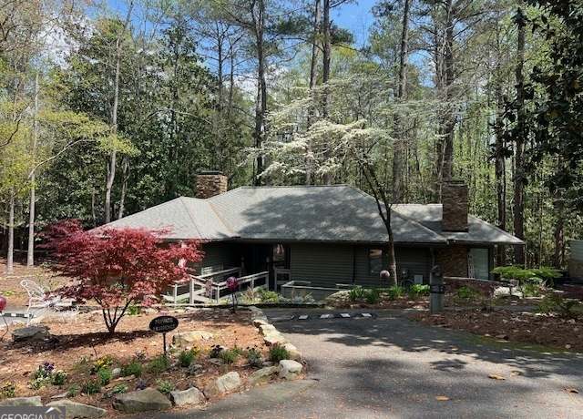 Property at 1031 Mountain Creek Dr, Pine Mountain, GA 31822, 2 beds, 2 baths