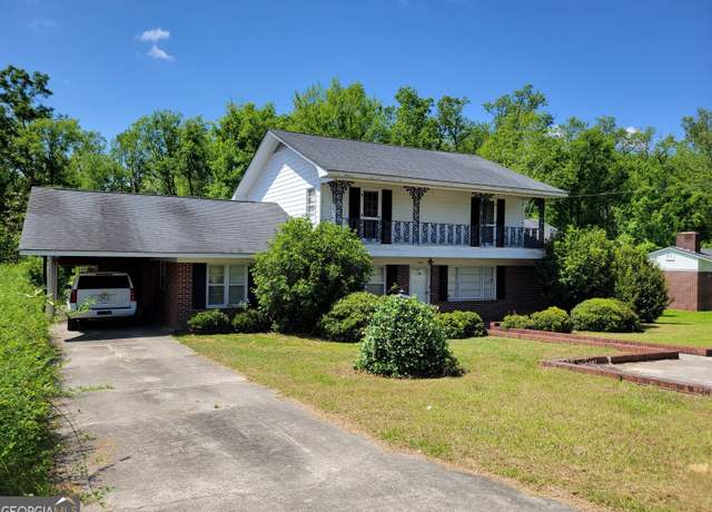 Property at 206 New Dr, Claxton, GA 30417, 5 beds, 3 baths