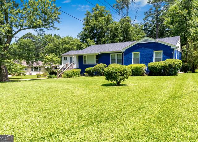 Property at 2011 Lexington Ave, Atlanta, GA 30344, 2 beds, 2 baths