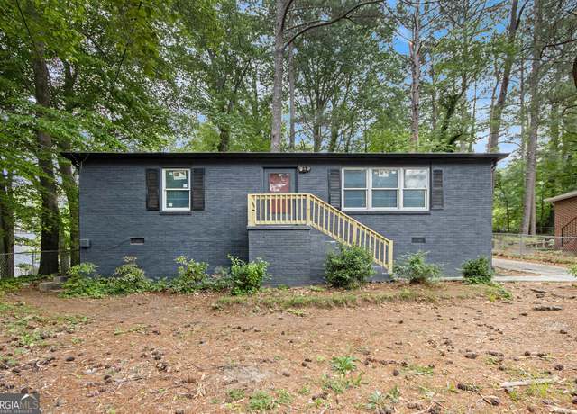 Property at 2952 Diana Dr SW, Atlanta, GA 30315, 3 beds, 2 baths