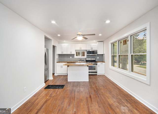 Property at 2952 Diana Dr SW, Atlanta, GA 30315, 3 beds, 2 baths