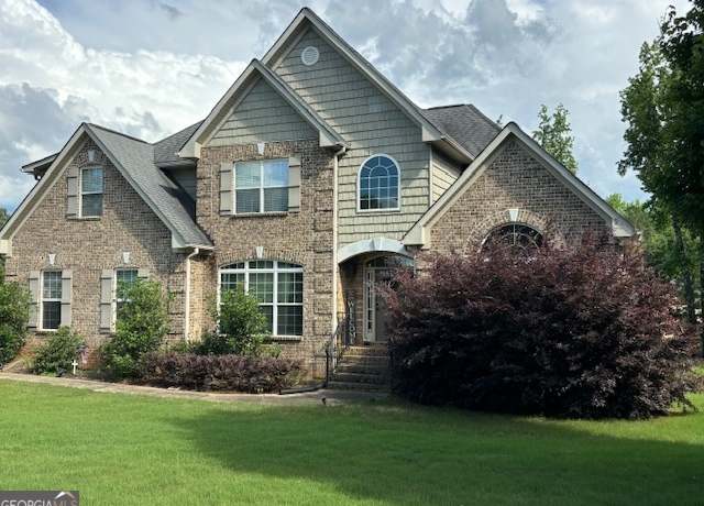Property at 103 Old Oak Dr, Forsyth, GA 31029, 4 beds, 3 baths