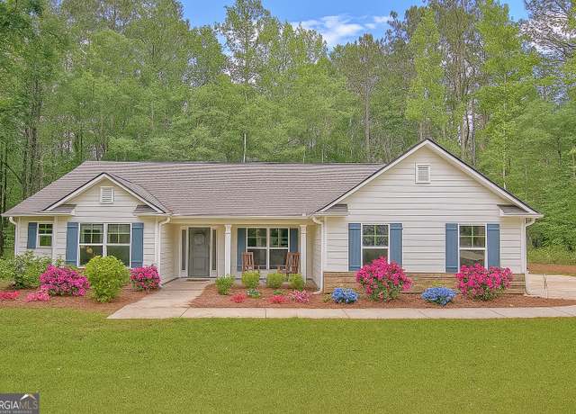 Property at 731 Nixon Rd, Senoia, GA 30276, 4 beds, 3 baths