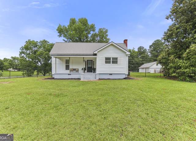 Property at 10 Liberty Hill Rd, Griffin, GA 30224, 3 beds, 2 baths