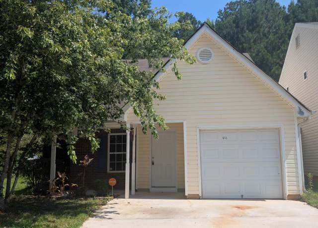 Property at 613 Henni Cir, Mcdonough, GA 30253, 3 beds, 2.5 baths