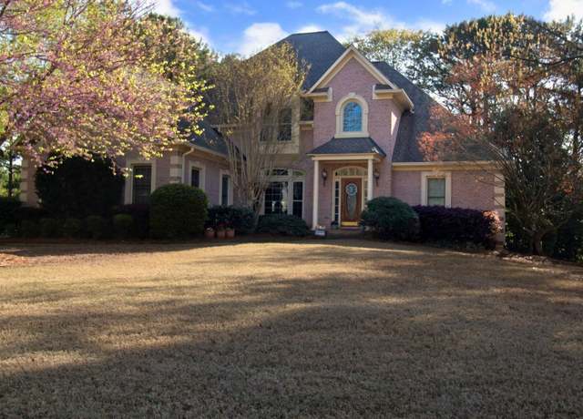 Property at 8040 Classic Dr, Jonesboro, GA 30236, 7 beds, 4.5 baths