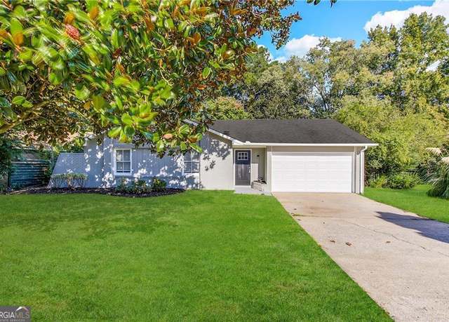 Property at 6595 Bellburn Rd, Atlanta, GA 30349, 3 beds, 2 baths