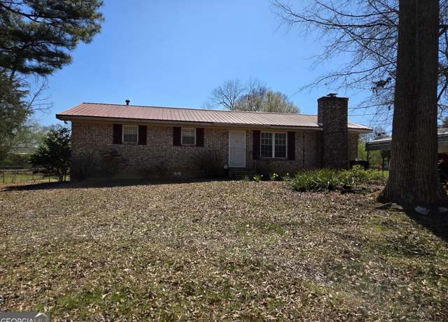 Property at 216 E Richardson St, Oxford, GA 30054, 3 beds, 1 bath