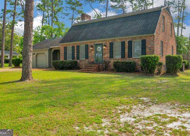 Property at 1504 Danora Dr, Waycross, GA 31501, 4 beds, 3 baths