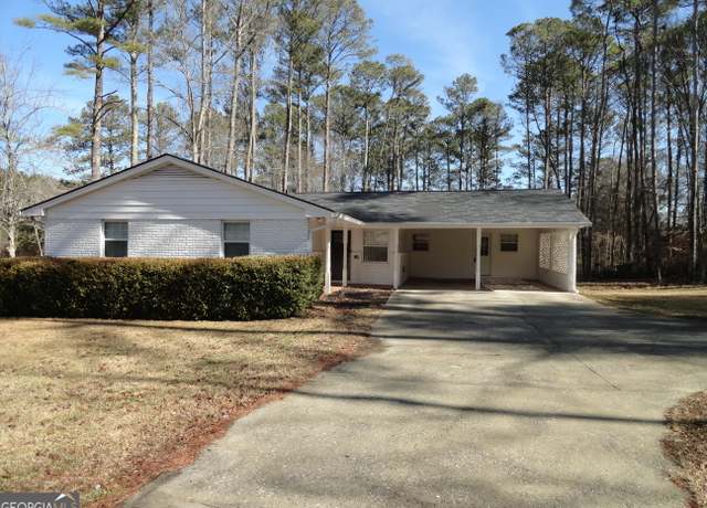 Property at 553 Highway 279, Fayetteville, GA 30214, 3 beds, 2 baths