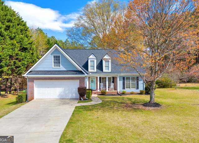 Property at 230 Glen Meadow Ct, Athens, GA 30601, 4 beds, 2 baths