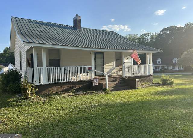 Property at 2408 37th St, Valley, AL 36854, 1 bed, 1 bath