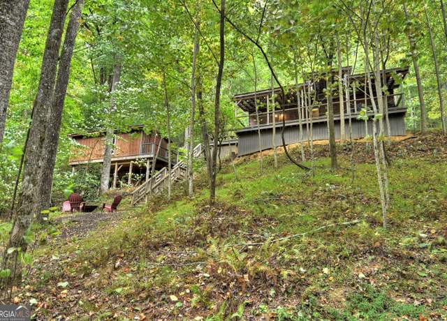 Property at 163 Chestnut Ridge Trl, Blue Ridge, GA 30513, 2 beds, 2.5 baths