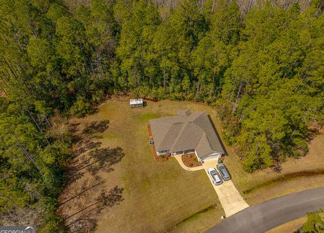 Property at 120 Carolwoods Dr, Brunswick, GA 31523, 4 beds, 2 baths