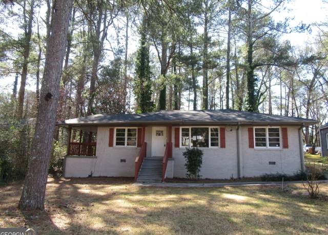 Property at 1876 SW Sandtown Rd SW, Atlanta, GA 30311, 3 beds, 2 baths