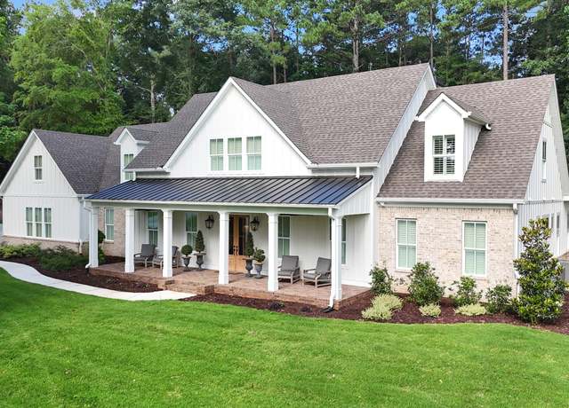 Property at 30 South Shore Dr, Newnan, GA 30263, 4 beds, 3.5 baths