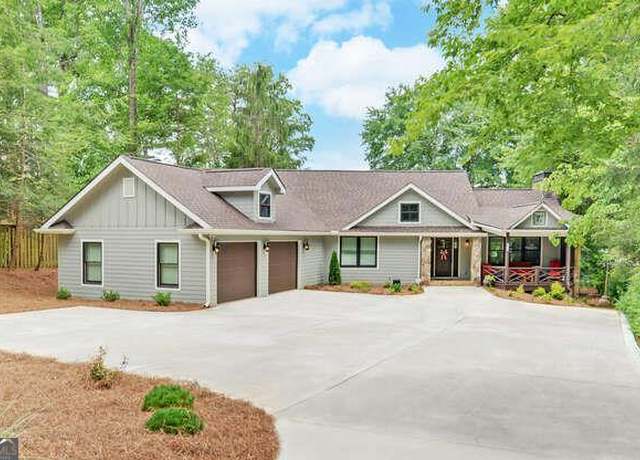 Property at 759 Beech Cove Dr, Hiawassee, GA 30546, 4 beds, 4 baths