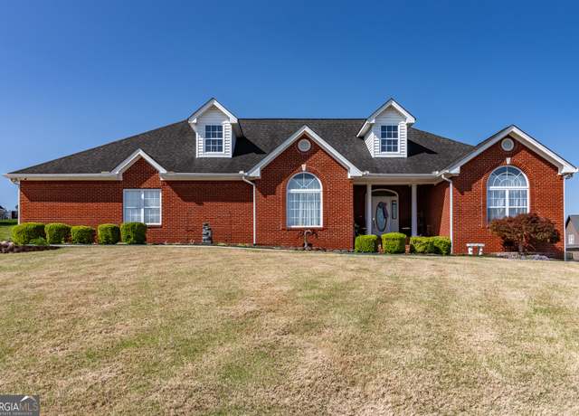 Property at 51 Montview Ct, Ringgold, GA 30736, 3 beds, 2 baths