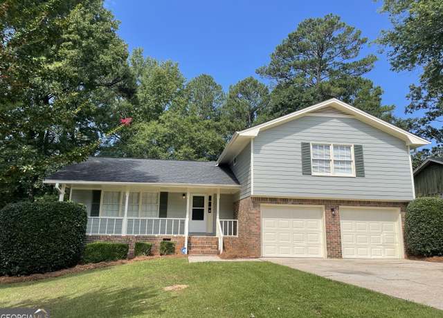 Property at 1679 Oak Forest Dr SE, Conyers, GA 30013, 4 beds, 2.5 baths