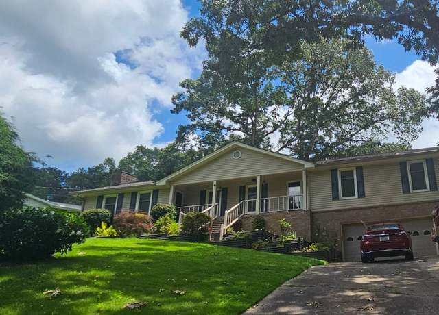 Property at 6074 Shallow Wood Ln, Douglasville, GA 30135, 3 beds, 2.5 baths