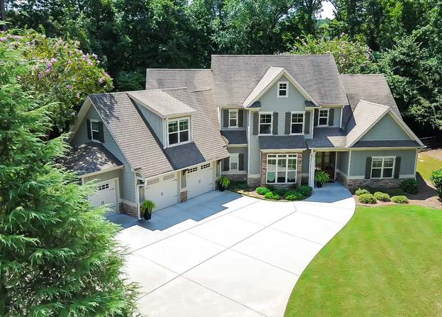Property at 14 W Shore Ct, Newnan, GA 30263, 5 beds, 4 baths