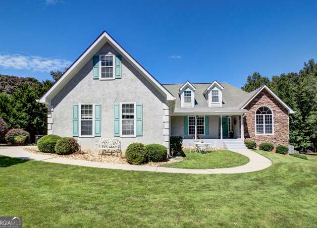 Property at 280 Farr Lake Dr, Tyrone, GA 30290, 3 beds, 3 baths