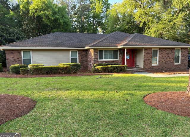 Property at 1335 5th Ave, Eastman, GA 31023, 3 beds, 2.5 baths