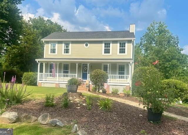 Property at 12 Plantation Dr, Newnan, GA 30263, 3 beds, 2.5 baths