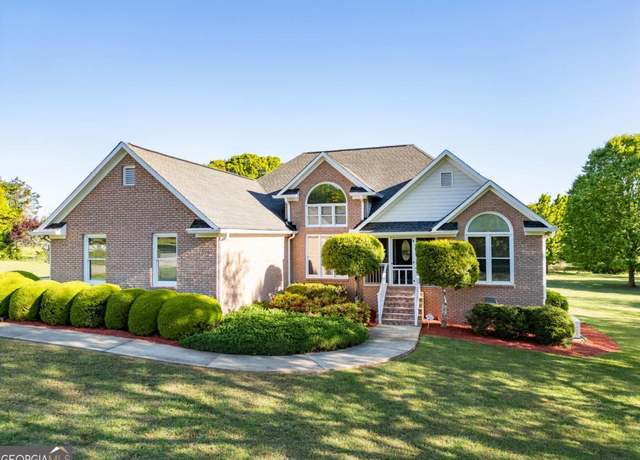 Property at 185 Peachtree Ln, Athens, GA 30607, 3 beds, 2 baths