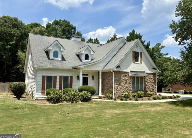 Property at 1005 Windridge Dr, Loganville, GA 30052, 5 beds, 2.5 baths
