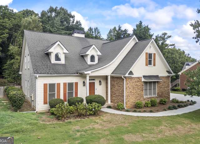 Property at 1005 Windridge Dr, Loganville, GA 30052, 5 beds, 2.5 baths