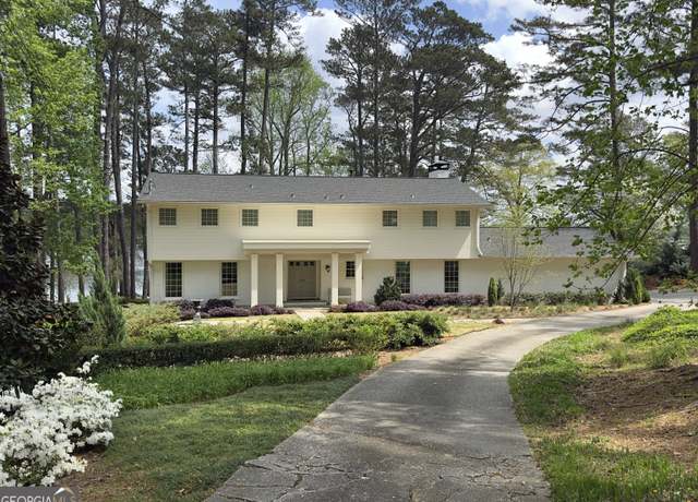 Property at 3006 Emerald Dr, Jonesboro, GA 30236, 5 beds, 4 baths