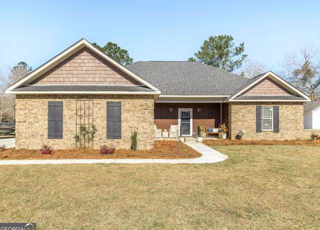 Property at 203 Hedge Row, Dublin, GA 31021, 4 beds, 2 baths