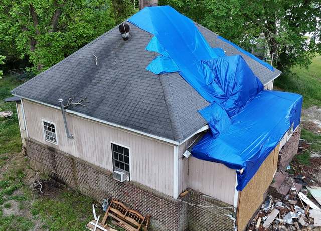 Property at 339 Atlanta St, Barnesville, GA 30204, 2 beds, 1 bath