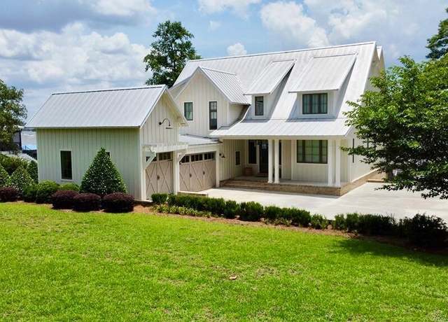 Property at 620 Lakeshore Dr, Cordele, GA 31015, 5 beds, 5 baths