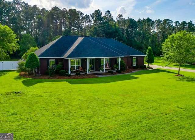 Property at 6116 Stoney Brook Dr, Blackshear, GA 31516, 4 beds, 2 baths