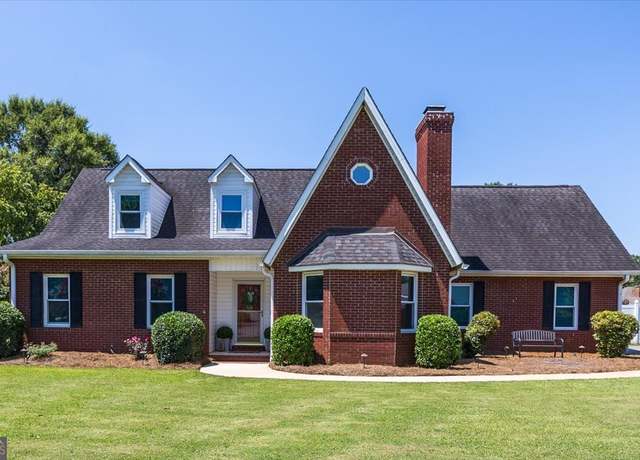 Property at 201 William D Evans Ct, Kathleen, GA 31047, 4 beds, 2.5 baths