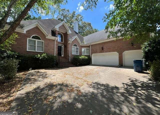 Property at 2301 Castlemaine Dr, Duluth, GA 30097, 8 beds, 5 baths