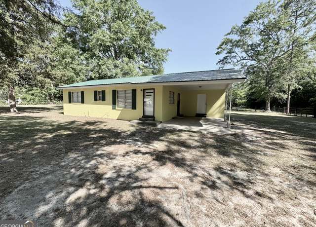 Property at 118 Flint St, Fitzgerald, GA 31750, 2 beds, 1 bath