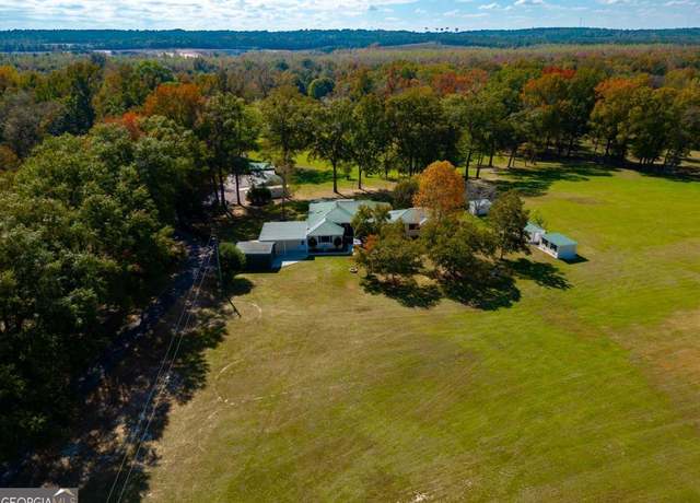 Property at 7805 Nowell Rd S, Macon, GA 31216, 3 beds, 3 baths
