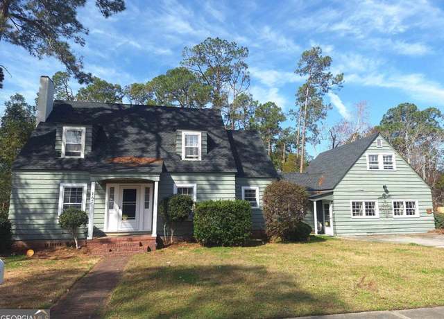 Property at 167 N Thomas St, Baxley, GA 31513, 5 beds, 4.5 baths