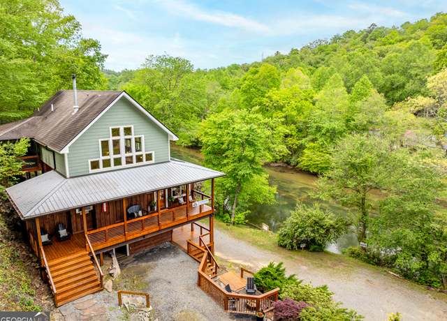 Property at 261 Riverview Dr, Blue Ridge, GA 30513, 3 beds, 3 baths