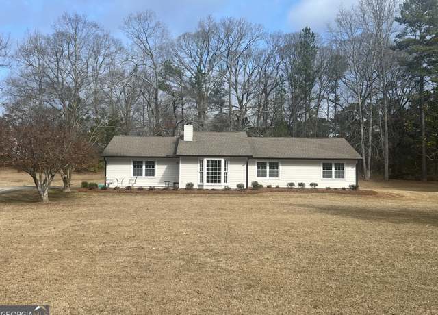 Property at 120 Creekwood Ln, Fayetteville, GA 30214, 3 beds, 2 baths