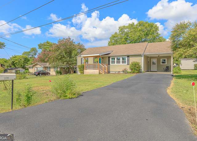 Property at 206 Roberts Dr, Fort Oglethorpe, GA 30742, 2 beds, 1 bath