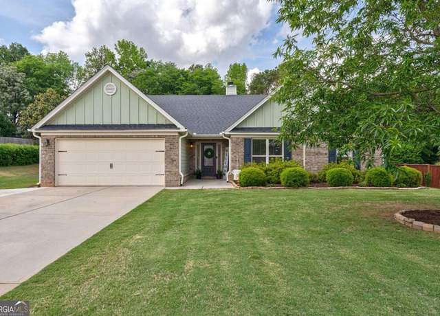 Property at 645 Lake Vista Dr, Jefferson, GA 30549, 4 beds, 2.5 baths