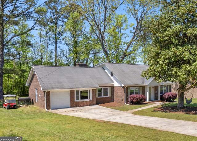 Property at 1473 Gloria St, Griffin, GA 30224, 3 beds, 2.5 baths