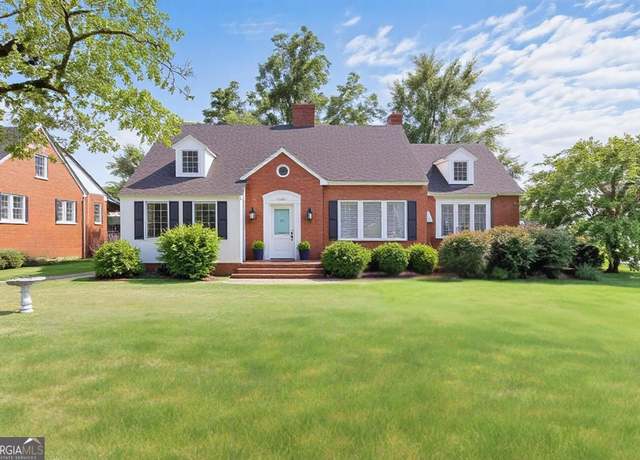 Property at 708 College Ave, Millen, GA 30442, 3 beds, 1.5 baths