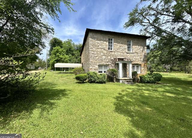 Property at 1085 Pleasant Hill Rd NW, Conyers, GA 30012, 4 beds, 2 baths