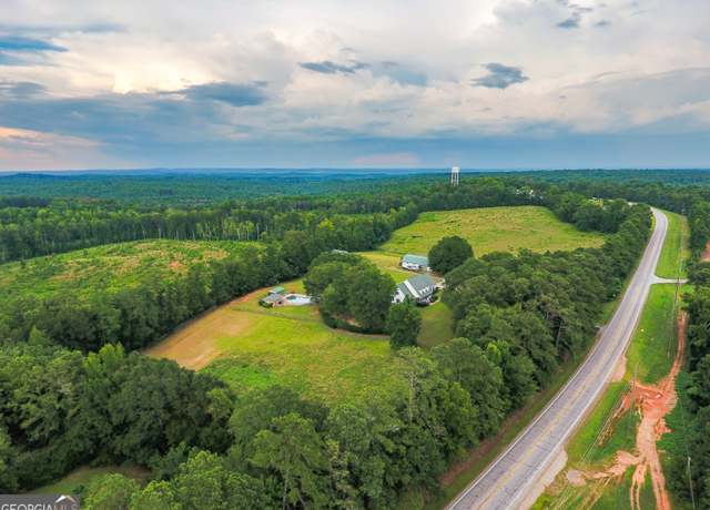 Property at 2800 S 16 Hwy, Carrollton, GA 30116, 7 beds, 4.5 baths